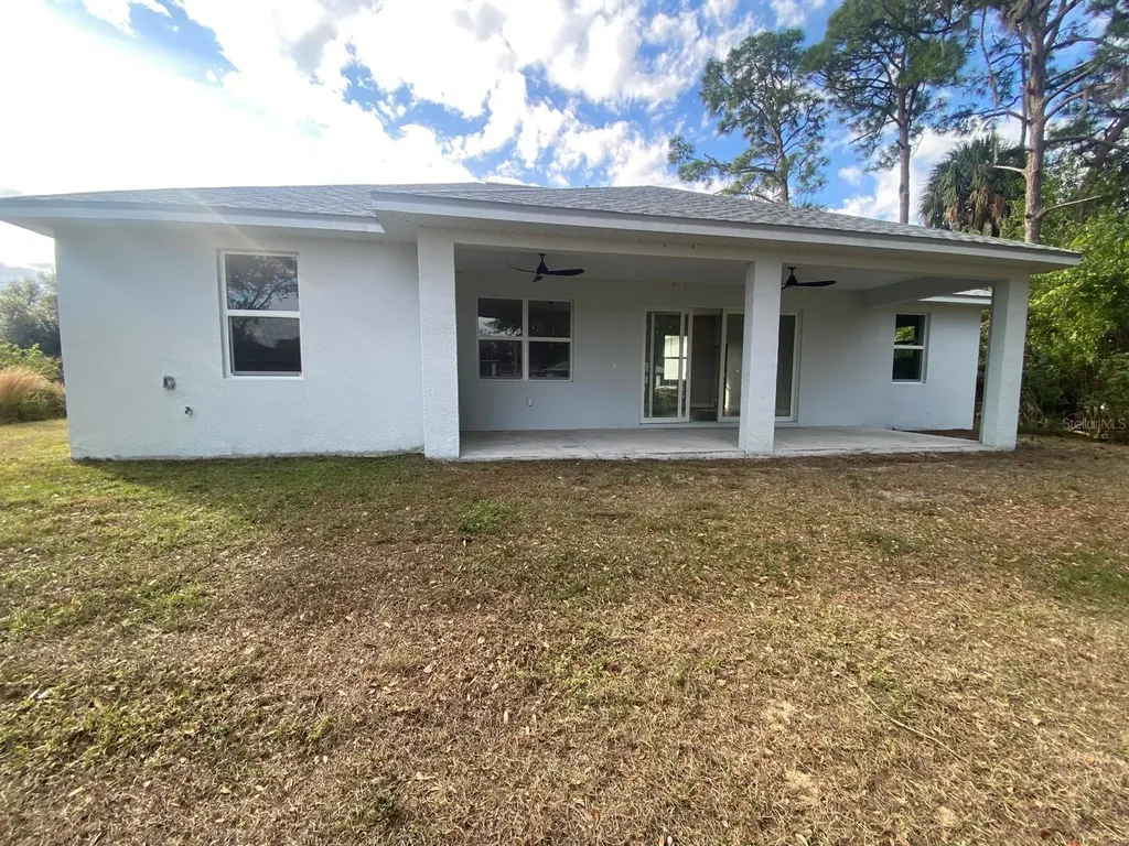 105 Blue Moon Avenue Lake Placid FL 33852