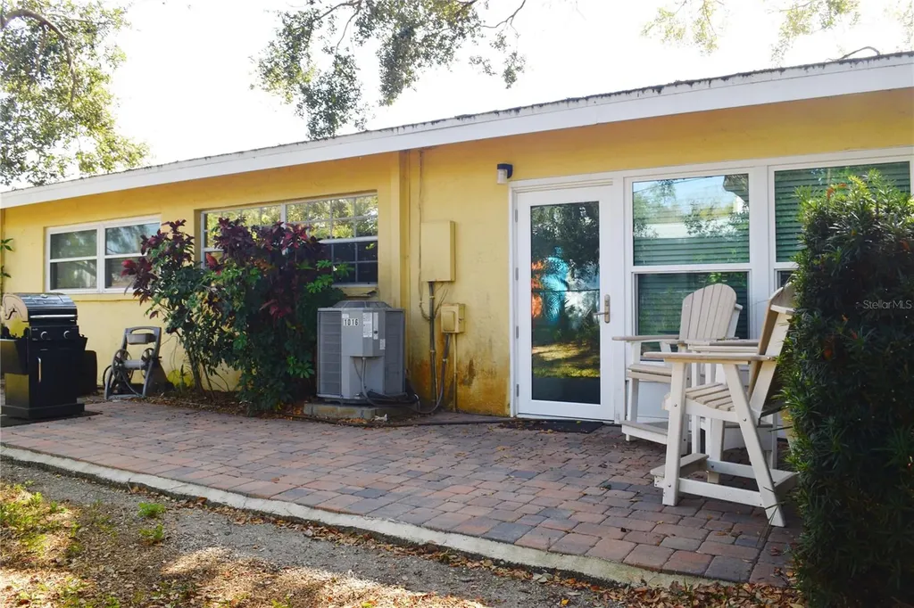 1016 De Soto Drive Dunedin FL 34698