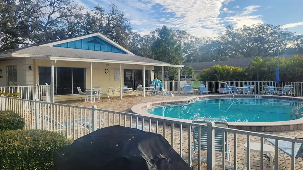 1016 De Soto Drive Dunedin FL 34698