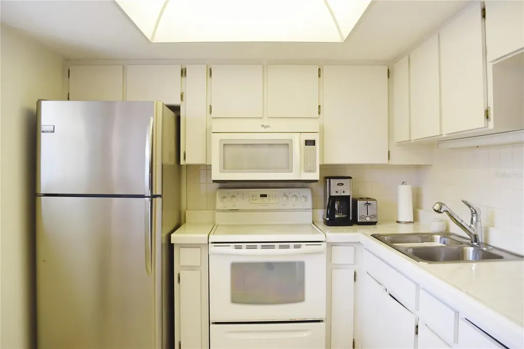 1016 De Soto Drive Dunedin FL 34698