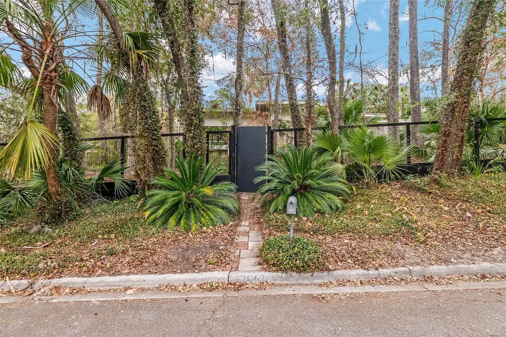 2062 NW 11th Road Gainesville FL 32605