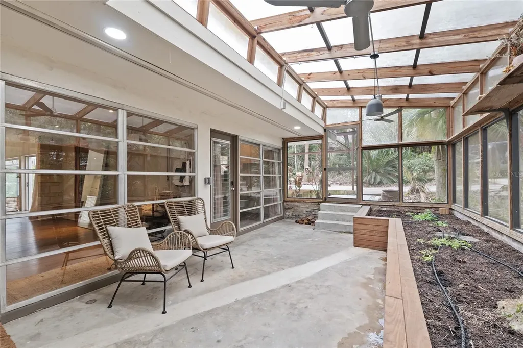2062 NW 11th Road Gainesville FL 32605