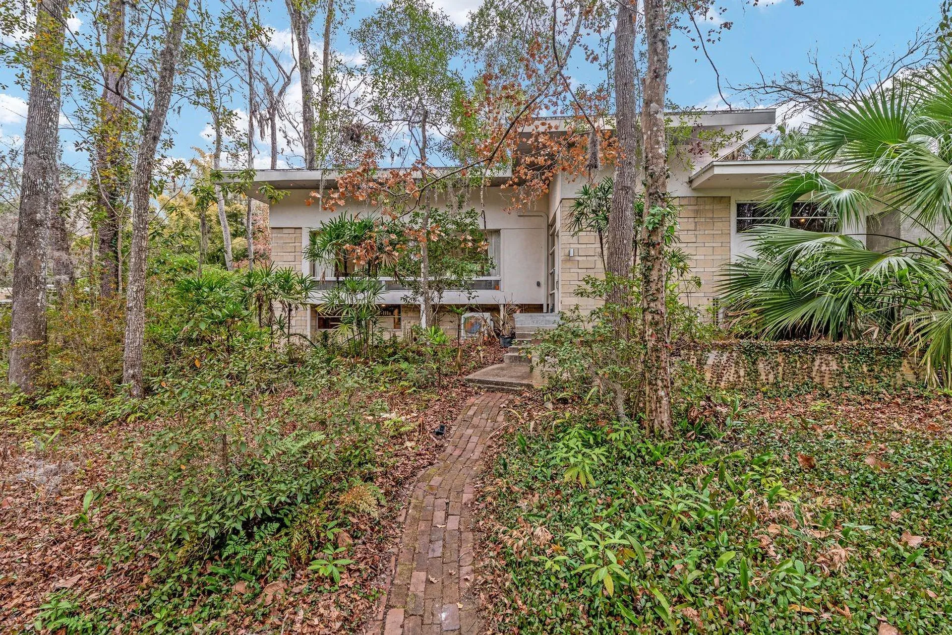 2062 NW 11th Road Gainesville FL 32605