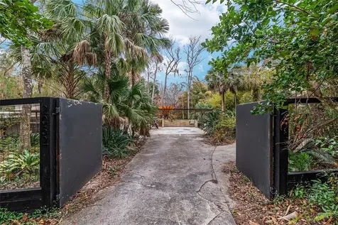 2062 NW 11th Road Gainesville FL 32605