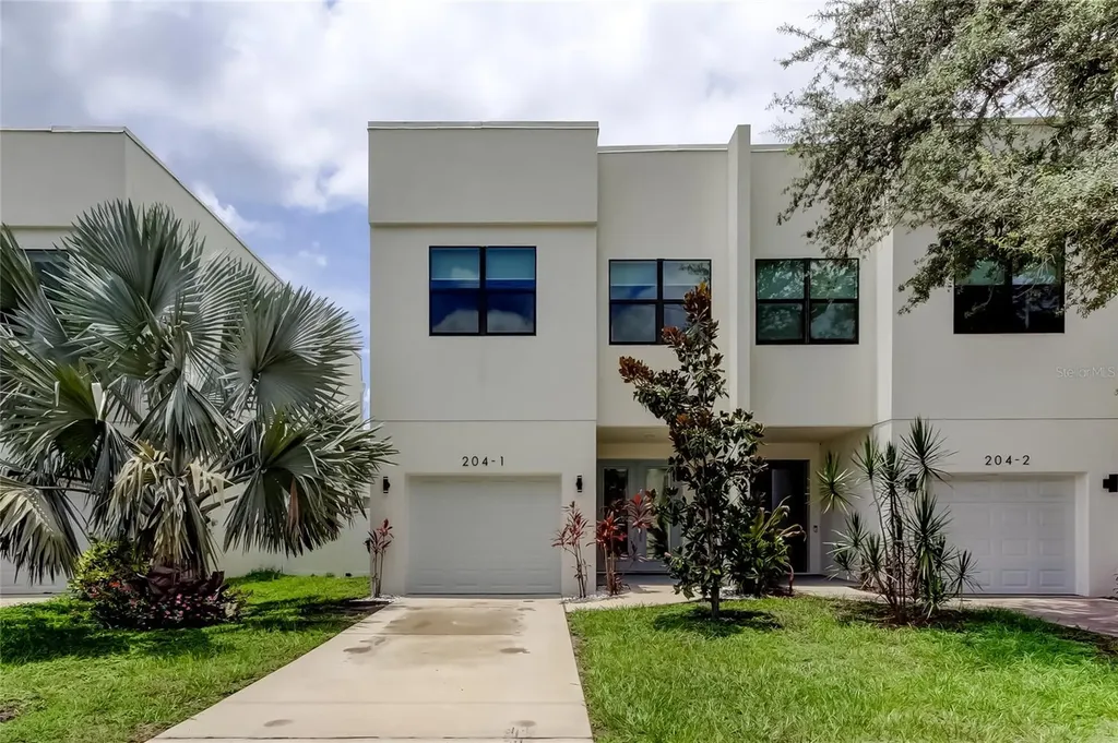 204 N Manhattan Avenue Tampa FL 33609