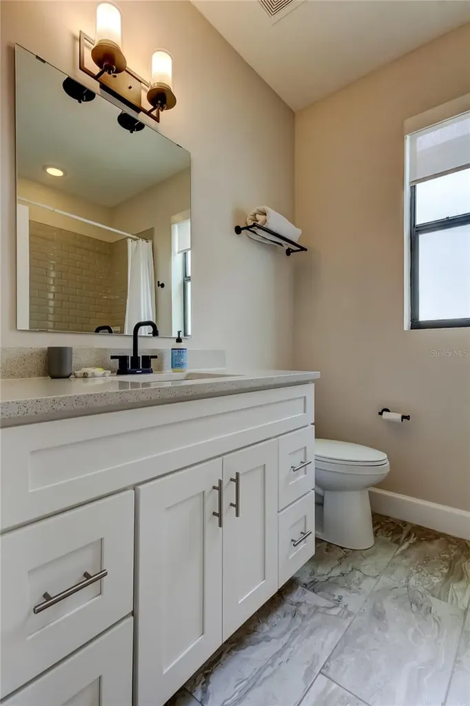204 N Manhattan Avenue Tampa FL 33609