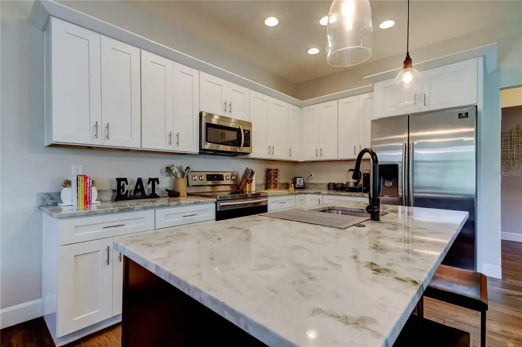 204 N Manhattan Avenue Tampa FL 33609