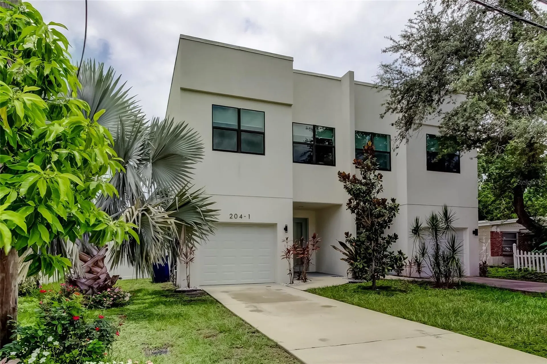 204 N Manhattan Avenue Tampa FL 33609
