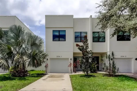 204 N Manhattan Avenue Tampa FL 33609