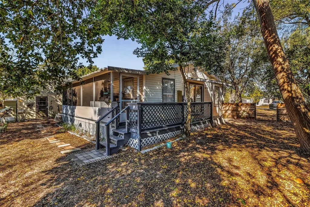 11408 Huggins Street Leesburg FL 34788