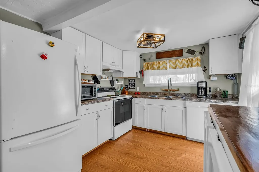 11408 Huggins Street Leesburg FL 34788
