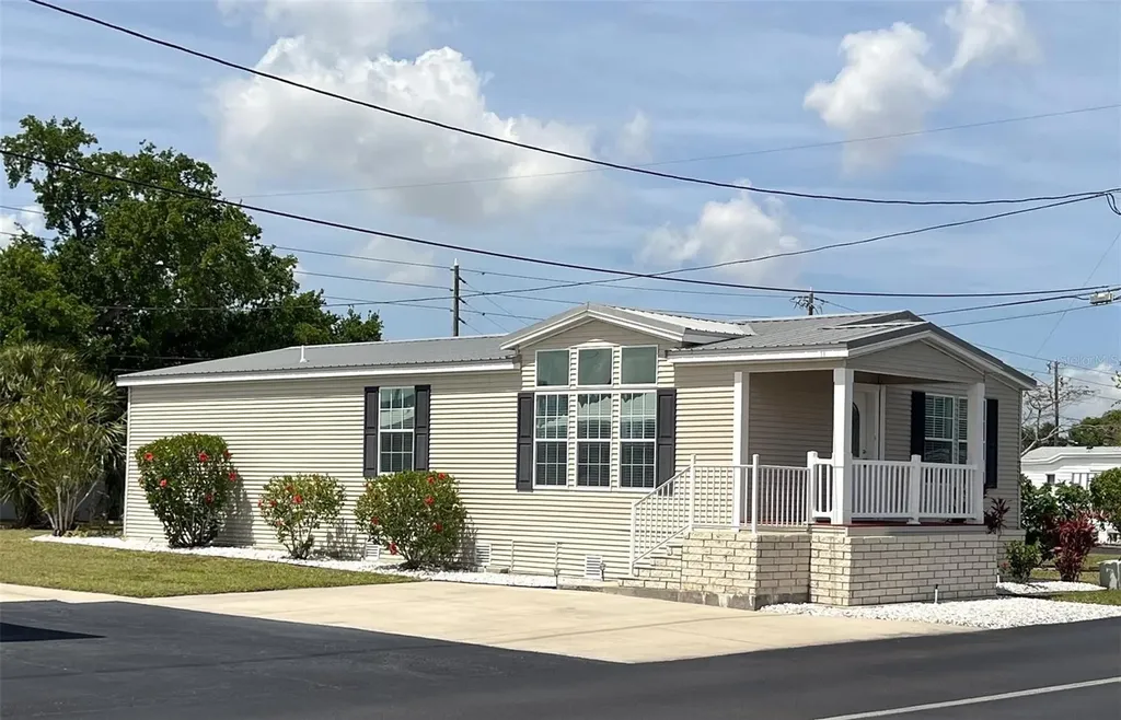 7316 Americana Drive NE St Petersburg FL 33702