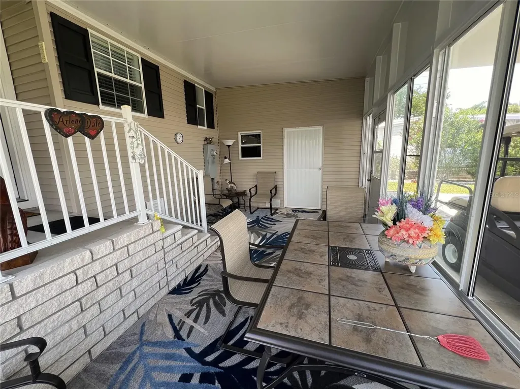 7316 Americana Drive NE St Petersburg FL 33702