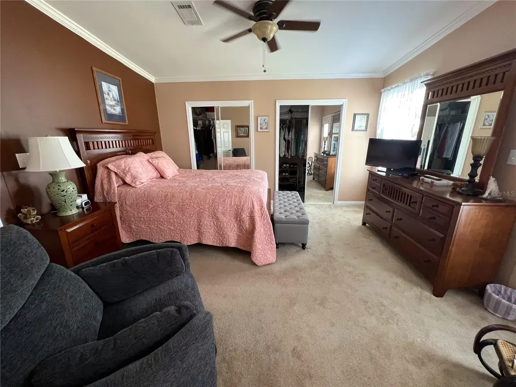 7316 Americana Drive NE St Petersburg FL 33702