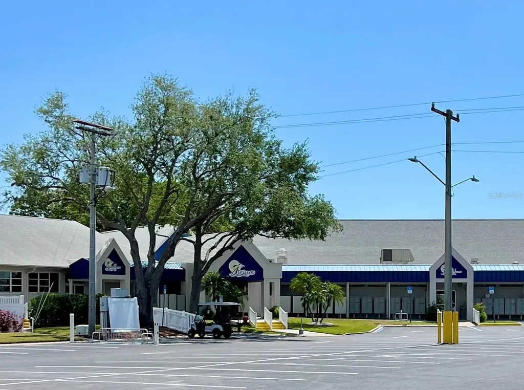 7316 Americana Drive NE St Petersburg FL 33702