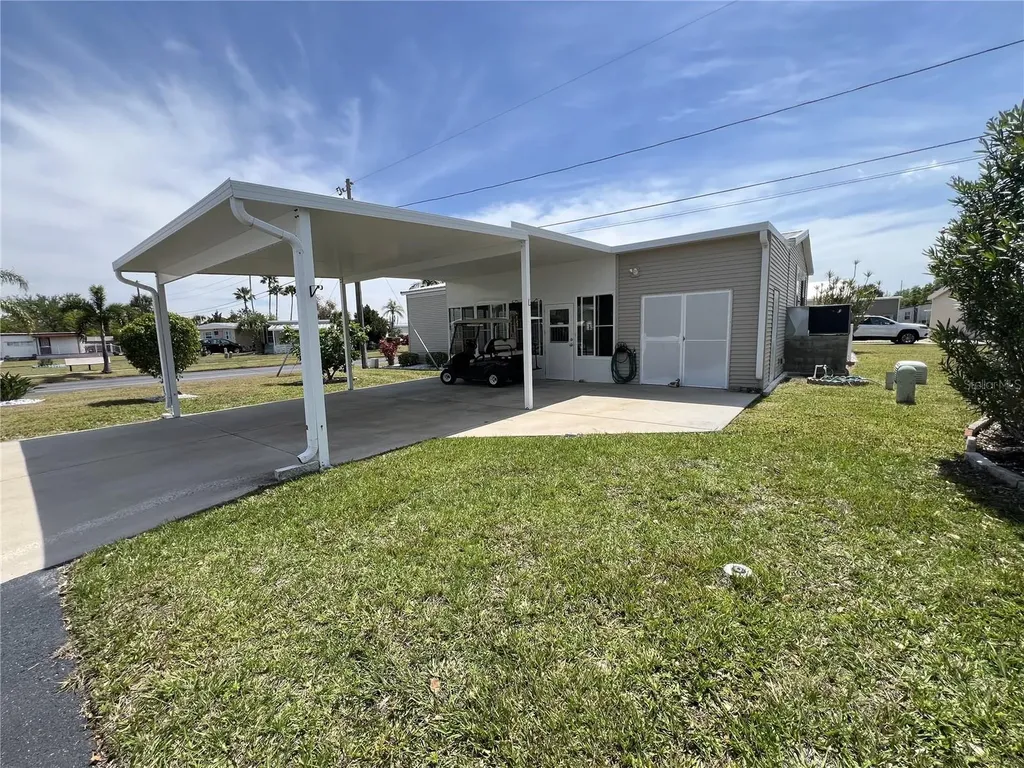 7316 Americana Drive NE St Petersburg FL 33702