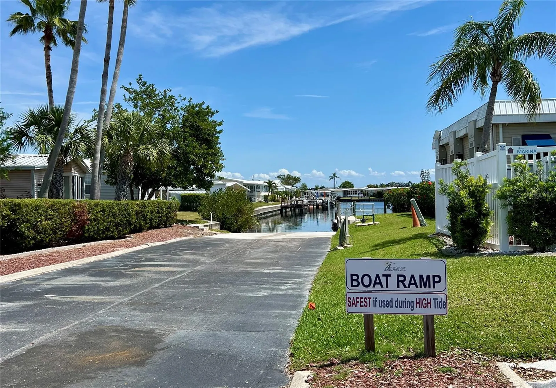7316 Americana Drive NE St Petersburg FL 33702