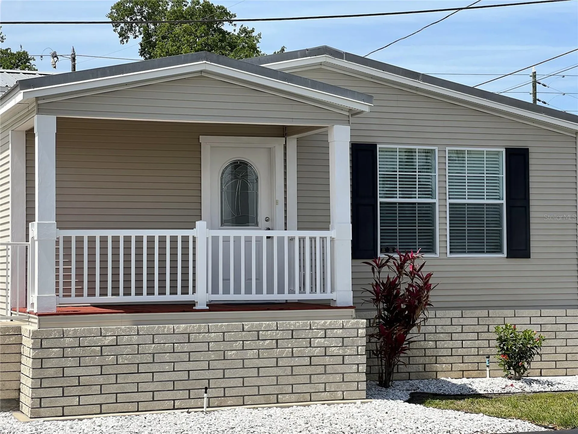 7316 Americana Drive NE St Petersburg FL 33702