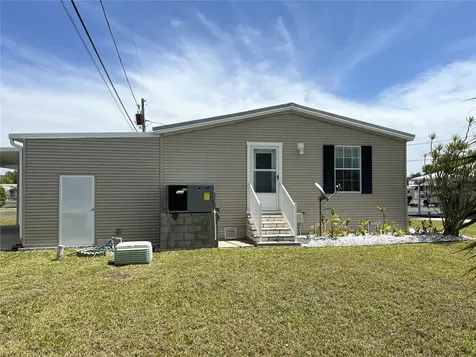 7316 Americana Drive NE St Petersburg FL 33702