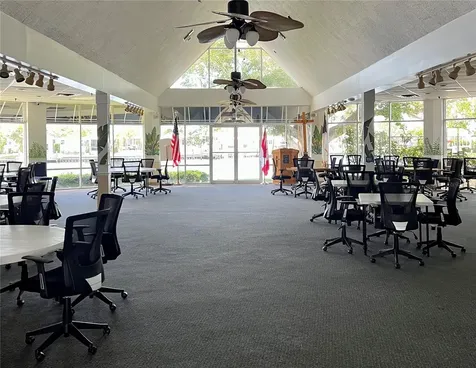 7316 Americana Drive NE St Petersburg FL 33702