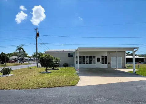 7316 Americana Drive NE St Petersburg FL 33702