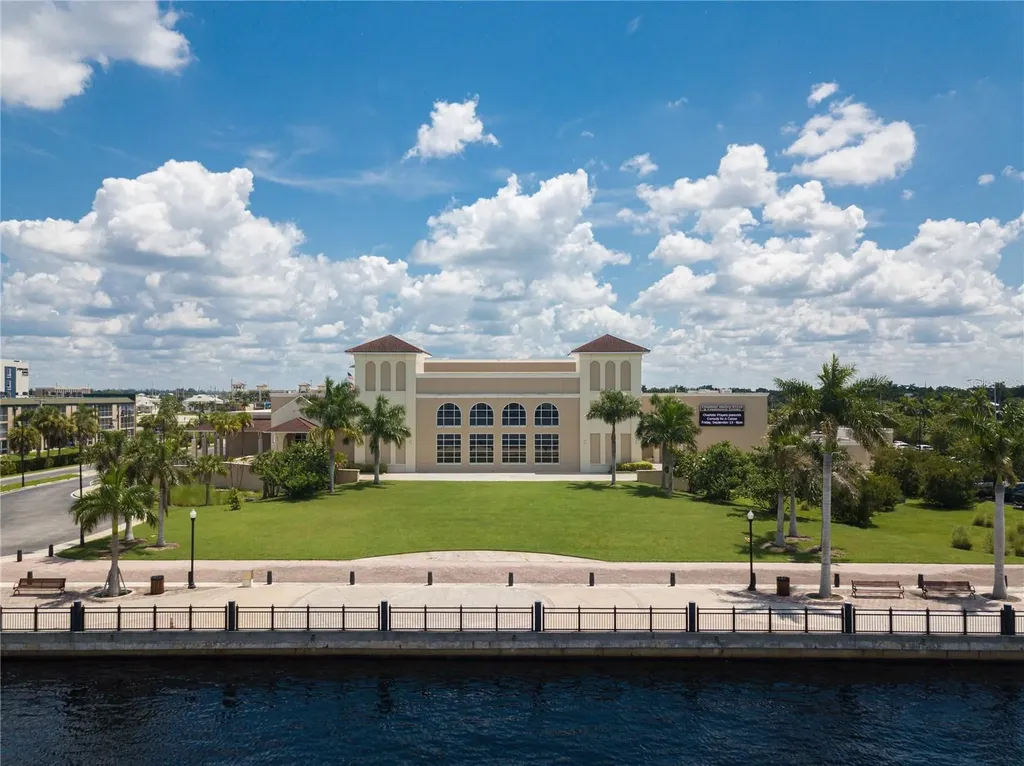 1425 Park Beach Circle Punta Gorda FL 33950