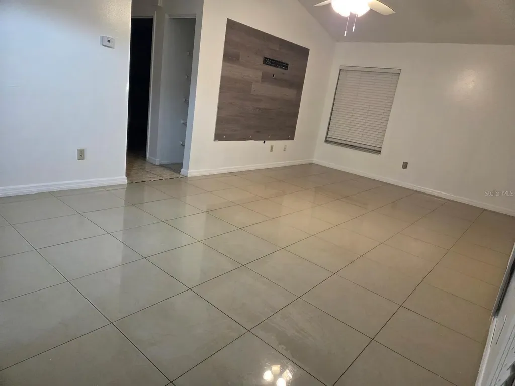4367 White Pine Avenue Orlando FL 32811
