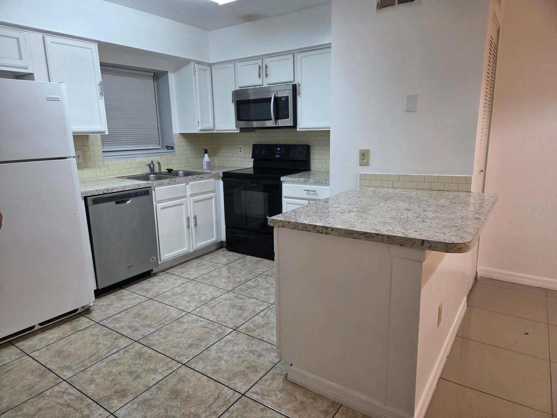 4367 White Pine Avenue Orlando FL 32811
