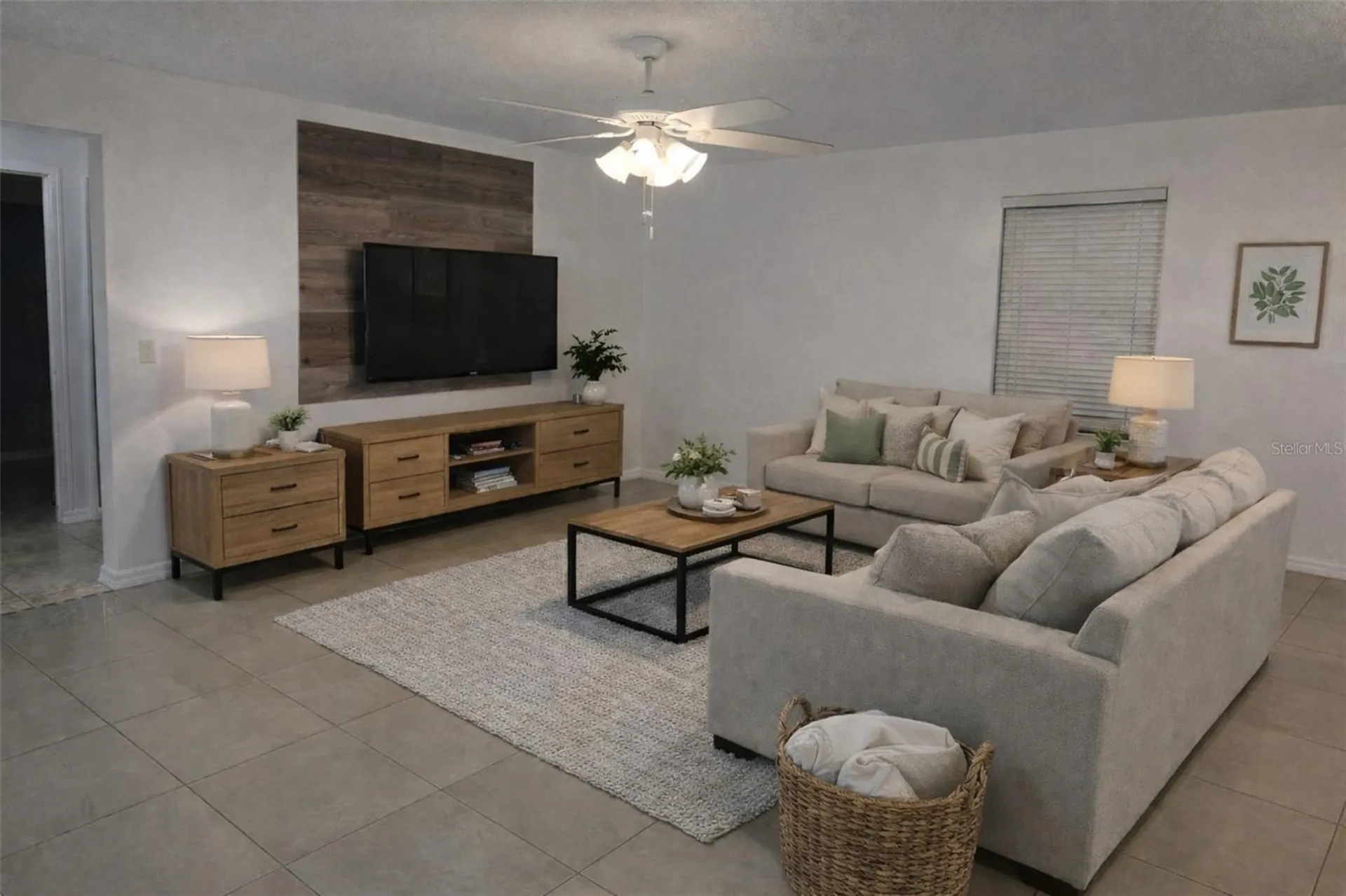 4367 White Pine Avenue Orlando FL 32811