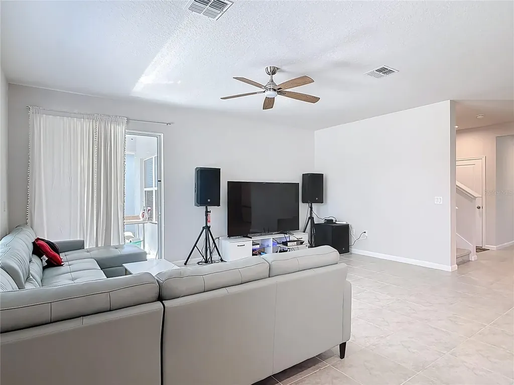 121 Eagle Harbor Way Daytona Beach FL 32124