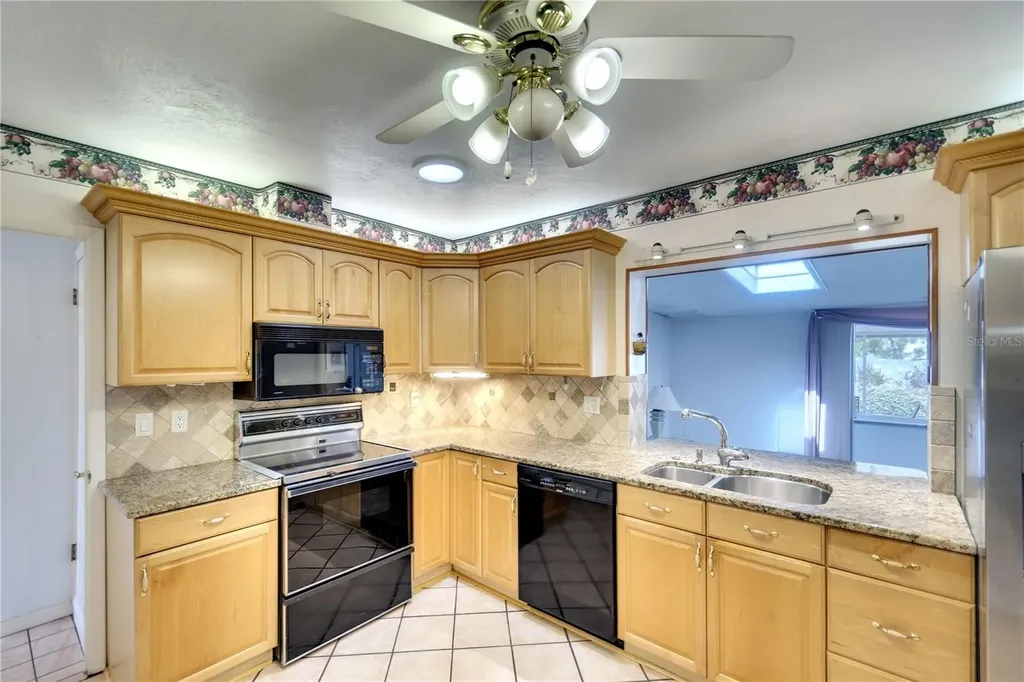 9820 Royal Palm Drive Bradenton FL 34210
