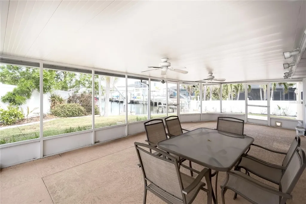 9820 Royal Palm Drive Bradenton FL 34210