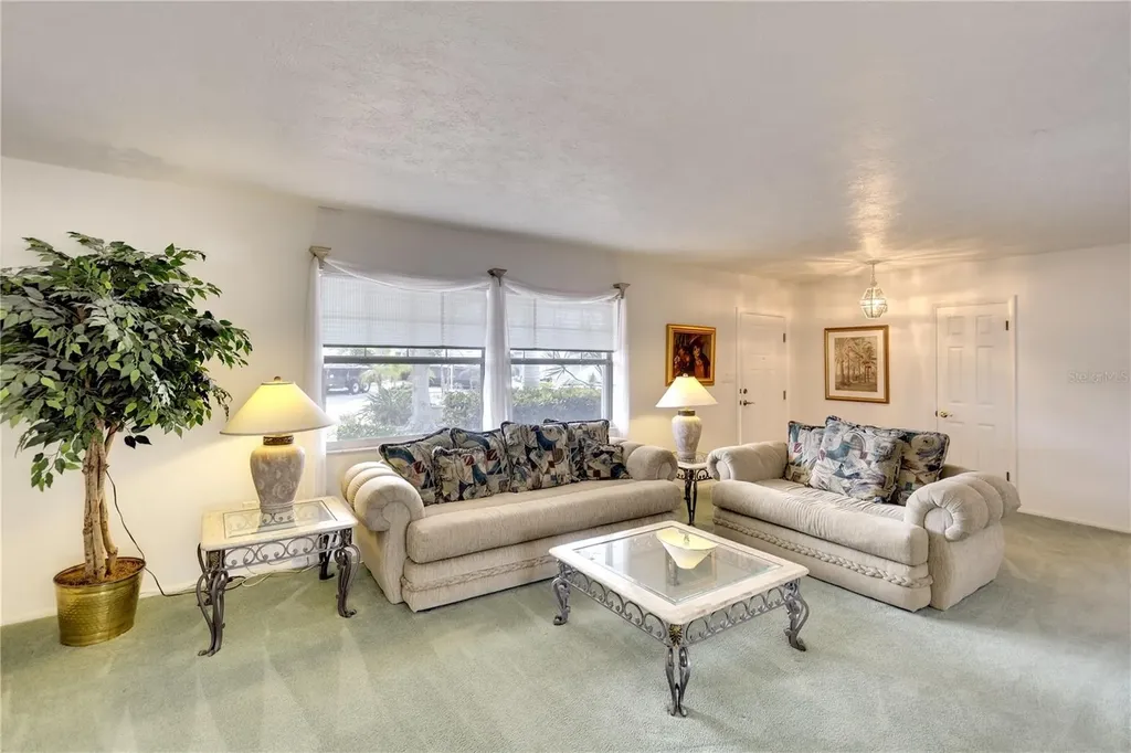9820 Royal Palm Drive Bradenton FL 34210
