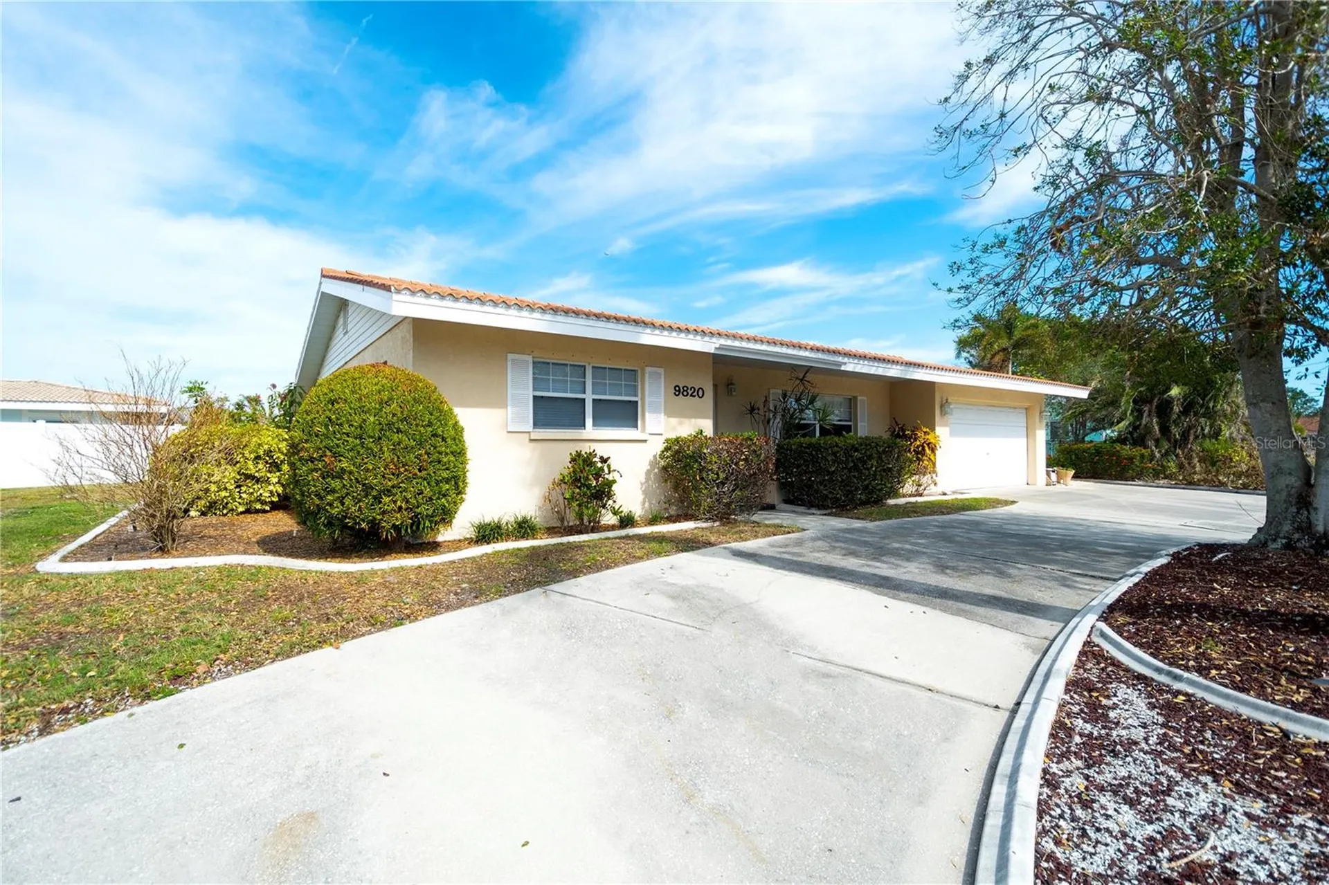 9820 Royal Palm Drive Bradenton FL 34210
