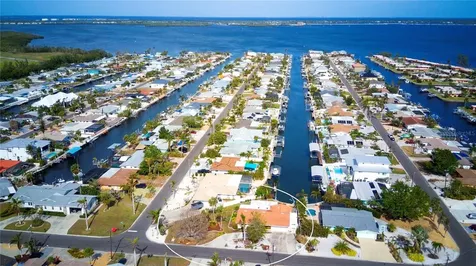 9820 Royal Palm Drive Bradenton FL 34210