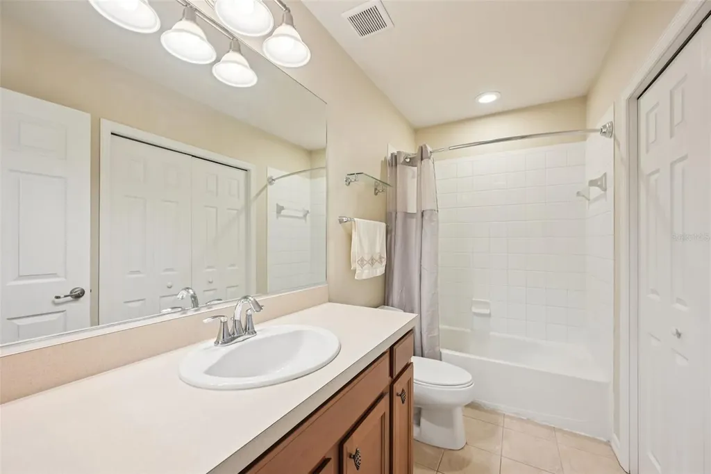 3715 45th Terrace W Bradenton FL 34210