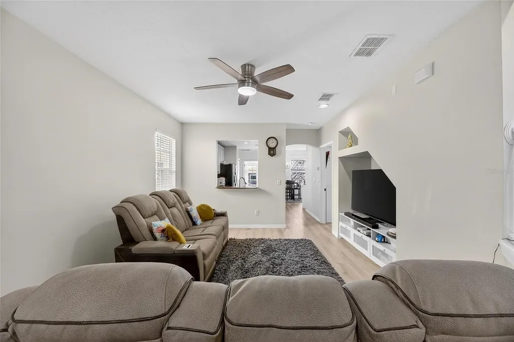 5914 Beaconpark Street Lithia FL 33547