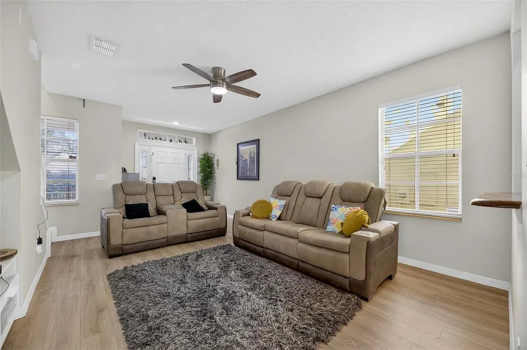 5914 Beaconpark Street Lithia FL 33547
