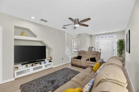 5914 Beaconpark Street Lithia FL 33547