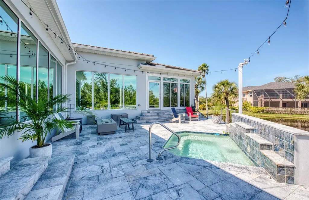 5951 Bay Drive Gulfport FL 33707