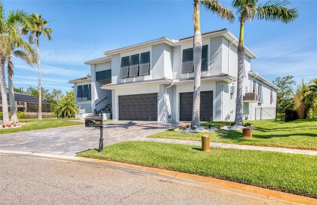 5951 Bay Drive Gulfport FL 33707