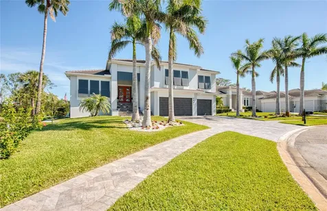 5951 Bay Drive Gulfport FL 33707
