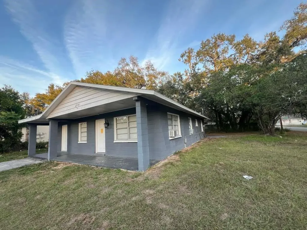 8301 N Alaska Street Tampa FL 33604