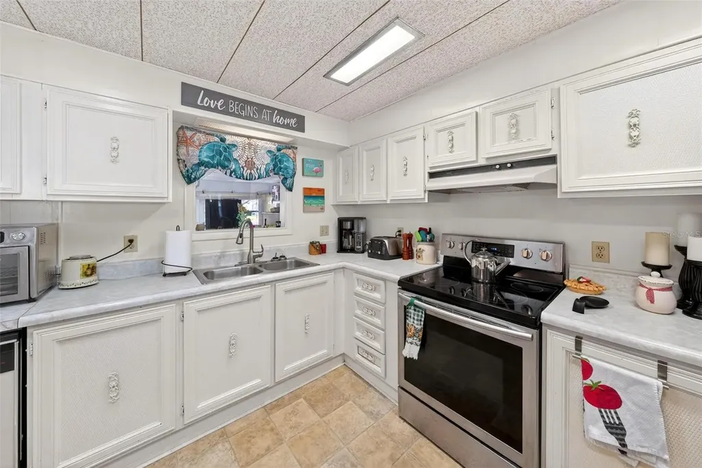 1018 Southland Drive Tavares FL 32778