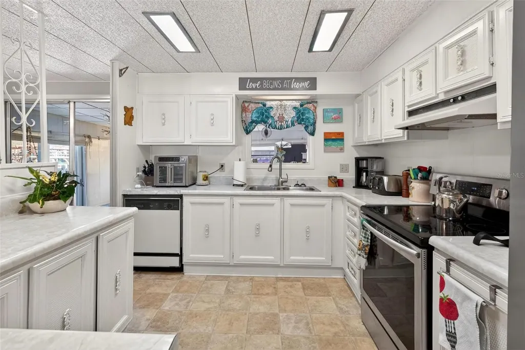 1018 Southland Drive Tavares FL 32778