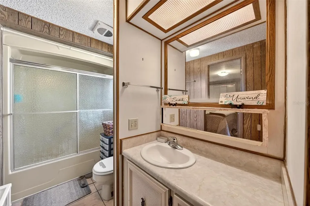 1018 Southland Drive Tavares FL 32778