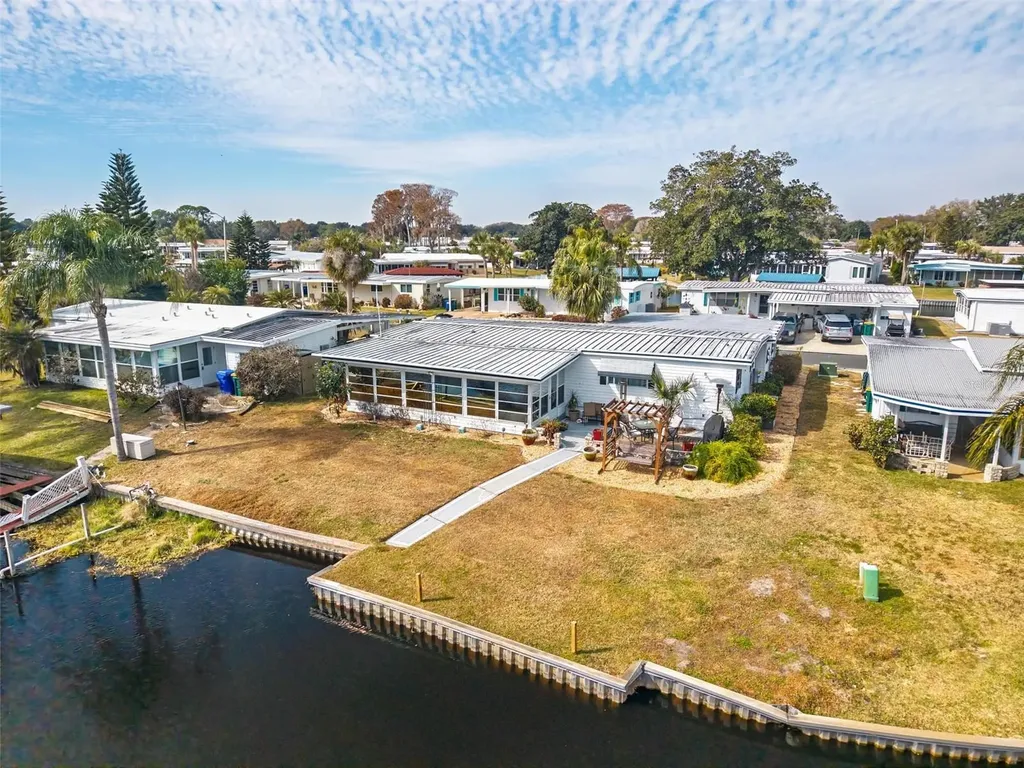 1018 Southland Drive Tavares FL 32778