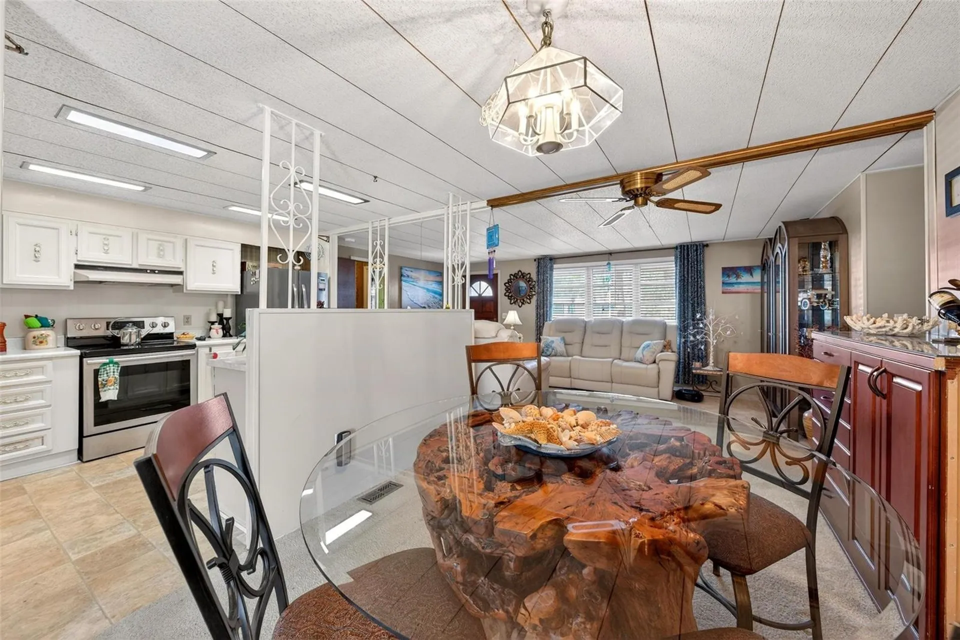 1018 Southland Drive Tavares FL 32778