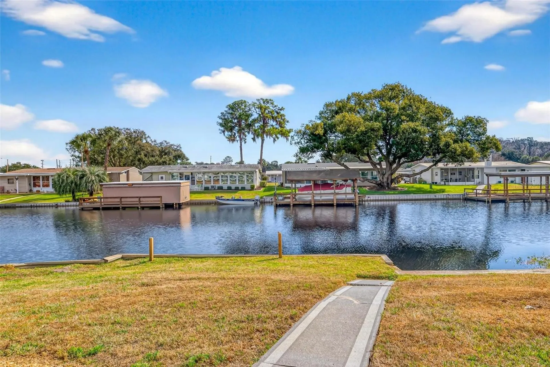 1018 Southland Drive Tavares FL 32778