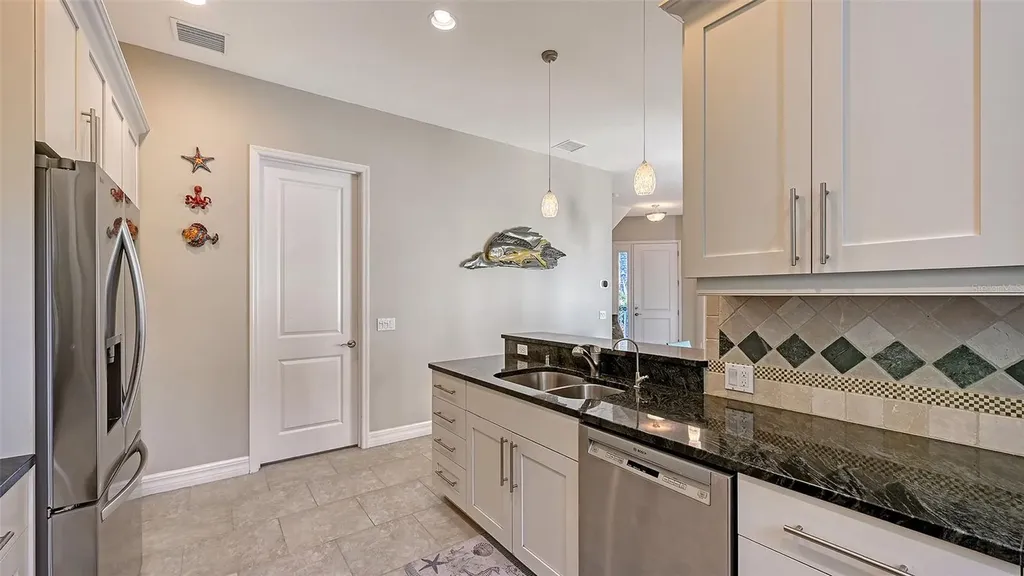 5201 Avenida Del Mare Sarasota FL 34242